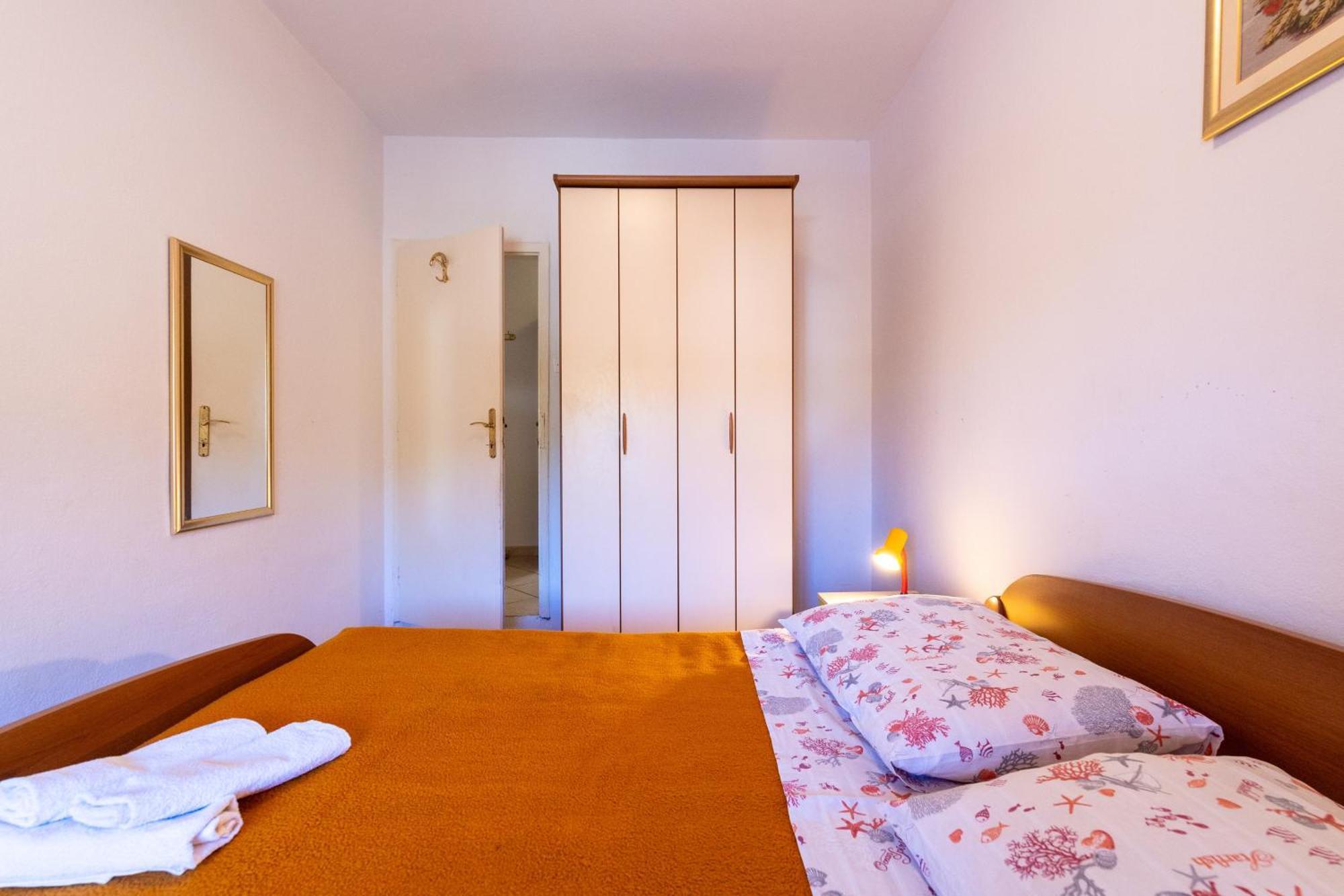 Apartments By The Sea Cove Zarace - Gdinj, Hvar - 2047 객실 사진